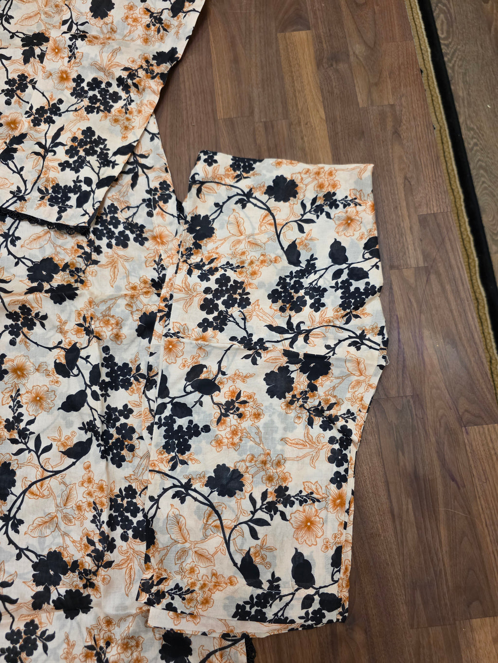 2 Piece Lawn Suit- Cream/Black Floral Print